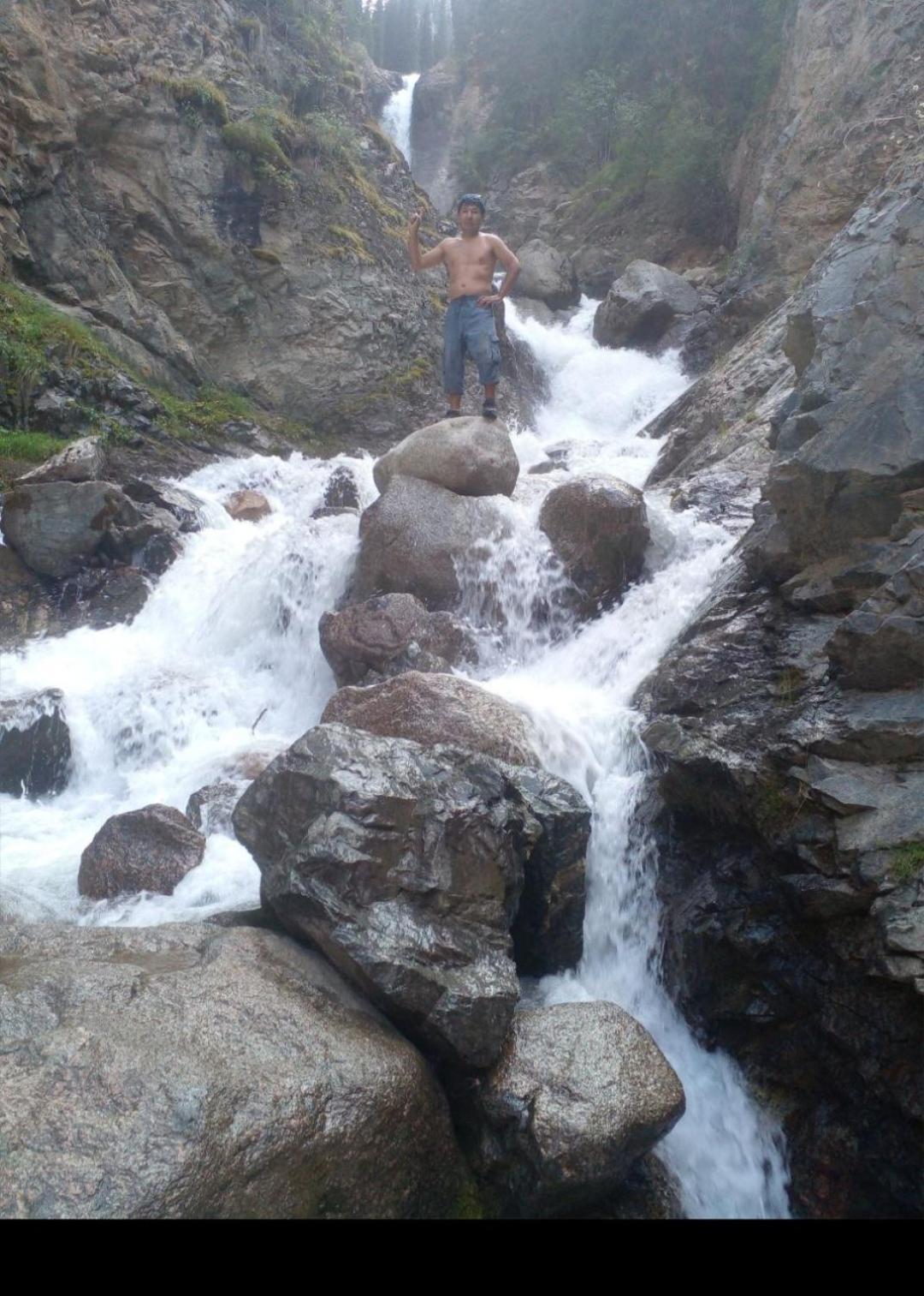 Waterfall In The Yard Karakol Εξωτερικό φωτογραφία